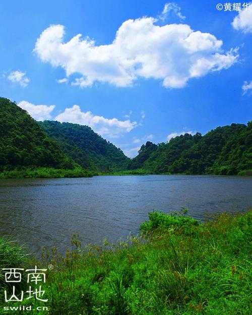 西南山地防疫网下的安顺样本：贵州低感染率的地理密码