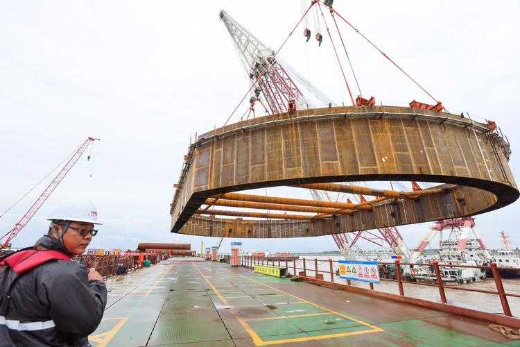 【长三角交通枢纽遇挑战：鄞州区4例确诊揭示防控新难点】