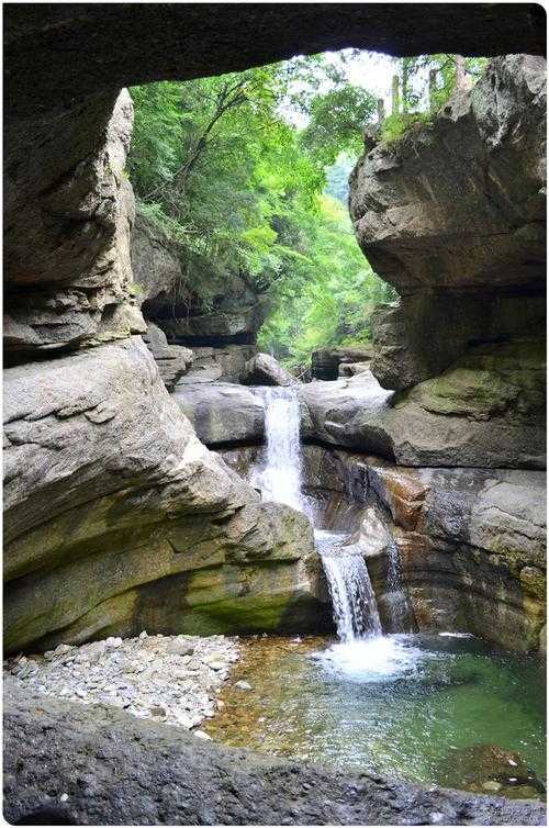 四川旺苍:大巴山深处的防疫样本,全县累计感染仅23例的地理密码