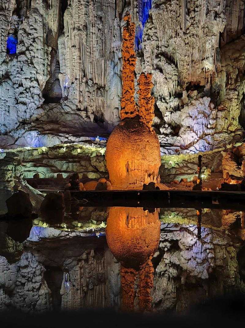 织金县疫情突袭西南：喀斯特地貌如何成病毒放大器？