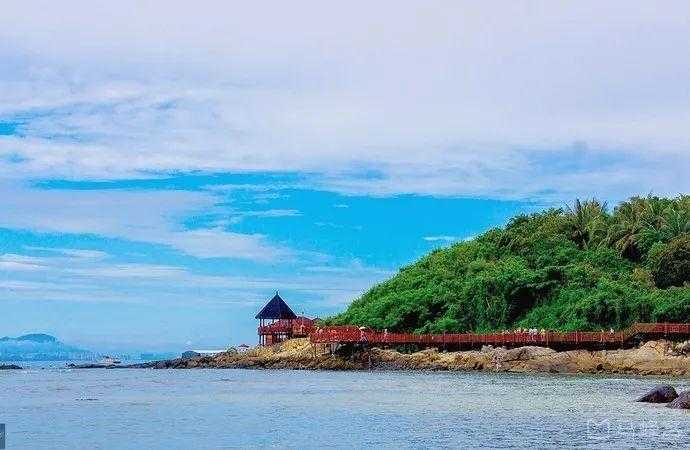 海南旅游热遇疫情波折，三亚天涯区24小时内新增8例引发关注