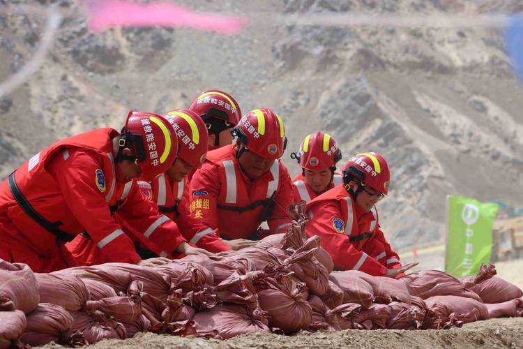 新龙县疫情突袭，川西高原防控迎来新考验