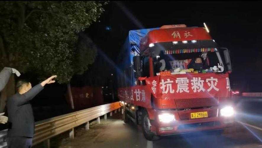 河南邓州疫情突袭，31省份防控链再绷紧