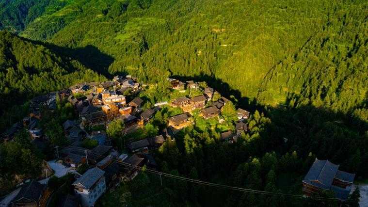 苗岭屏障下的防控密码：黎平为何持续保持低传播态势？