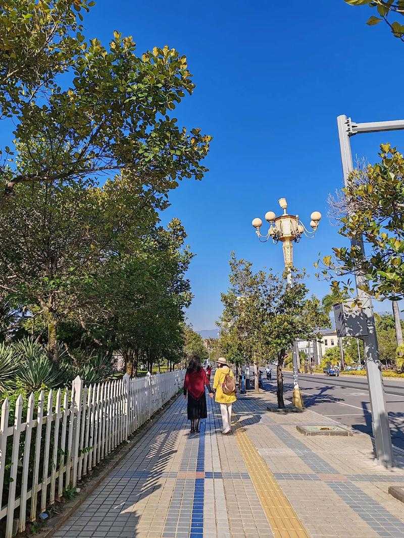 【边境小城的防控难题：云南个旧市连续7日新增15例背后】