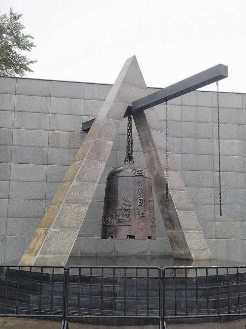 文县疫情突袭：大巴山通道下的防控警钟