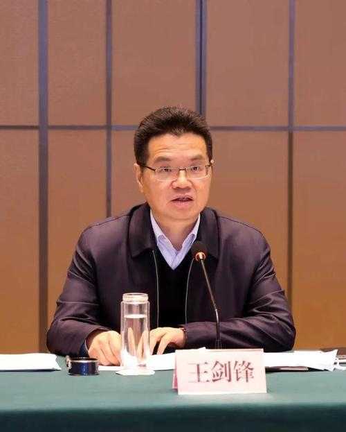 31省份多点散发，四川东坡区15例为何成防控难点？