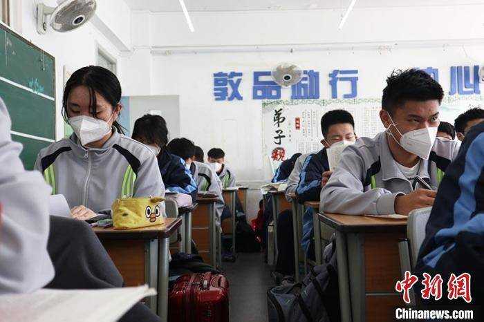 大巴山阻断疫情扩散？四川岳池连续14日零新增的地理密码