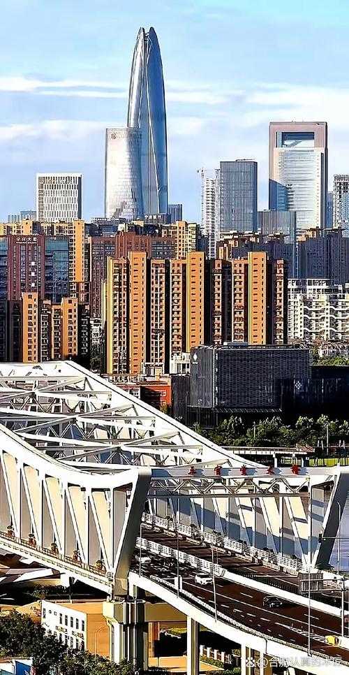 南京双子塔下的疫情暗流：31省多点散发中为何江宁频成漩涡？