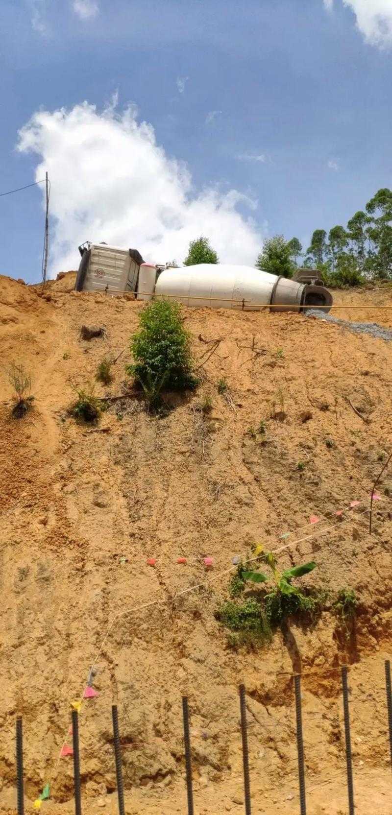 廉江市突发疫情｜城中村密集与冷链运输交织下的防控难题