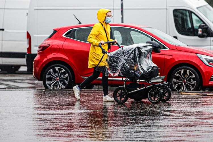 商城县防疫防线再绷紧：单日新增12例，交通枢纽成传播链关键节点