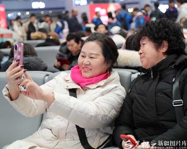 【新疆新增5例确诊，乌鲁木齐防控为何压力陡增？】