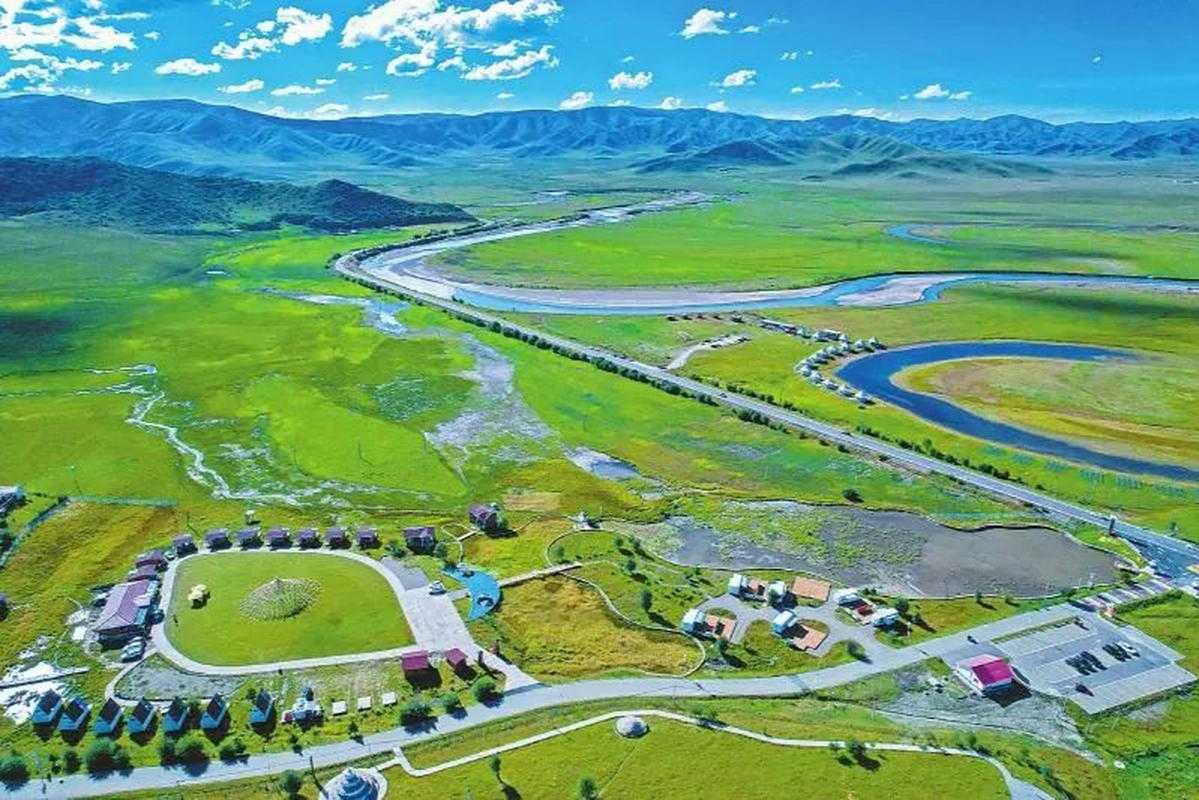 青藏高原生态屏障下的防疫样本：红原县821例零扩散的地理密码