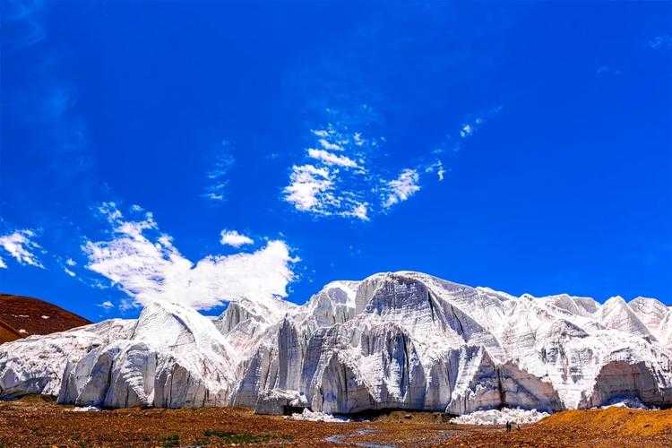 【高原屏障下的防疫奇迹：鄂托克前旗为何连续46天无新增病例？】