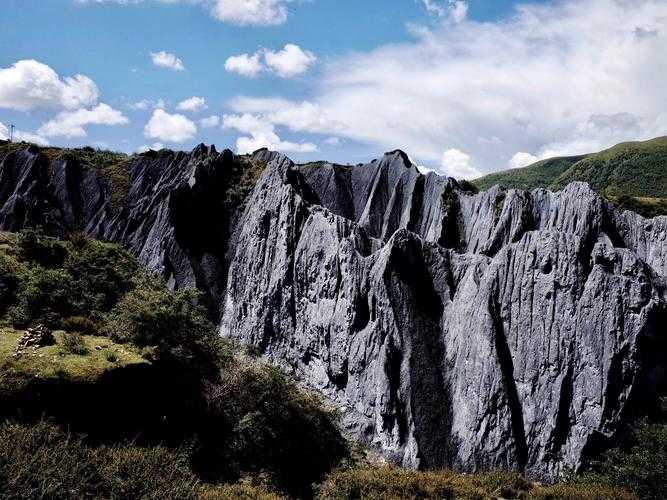 川西高原防控战：雅江新增5例为何引发全省关注？