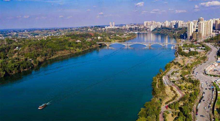 嘉陵江畔的防控轨迹：蓬安疫情为何呈现波动式传播