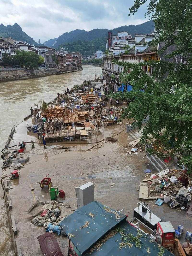 纳雍县疫情突变：贵州山区防控链的薄弱节点