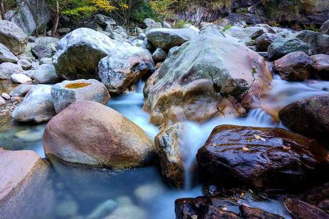 大别山腹地的防控样本：霍山县三年零感染的地理密码