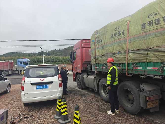 晋陕交界疫情突袭：兴县货车司机群体为何成防控盲区？