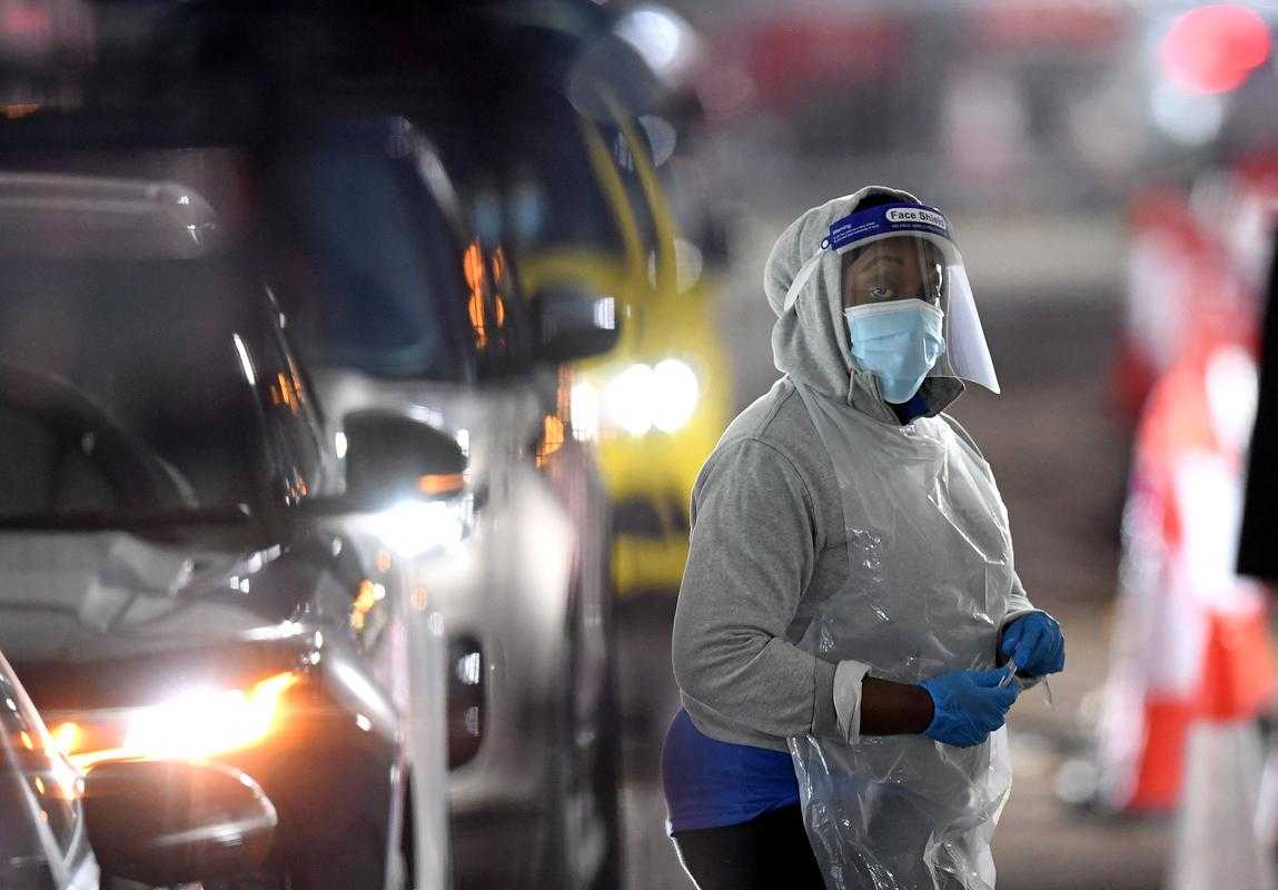 春运返乡潮叠加新疆奥密克戎亚型疫情：防控挑战与应对策略