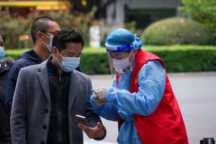 秀峰区疫情突变：2022年新增病例为何反超周边7市？